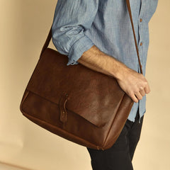 Nisolo Loreto Messenger Bag Chestnut | Men Bags & Wallets
