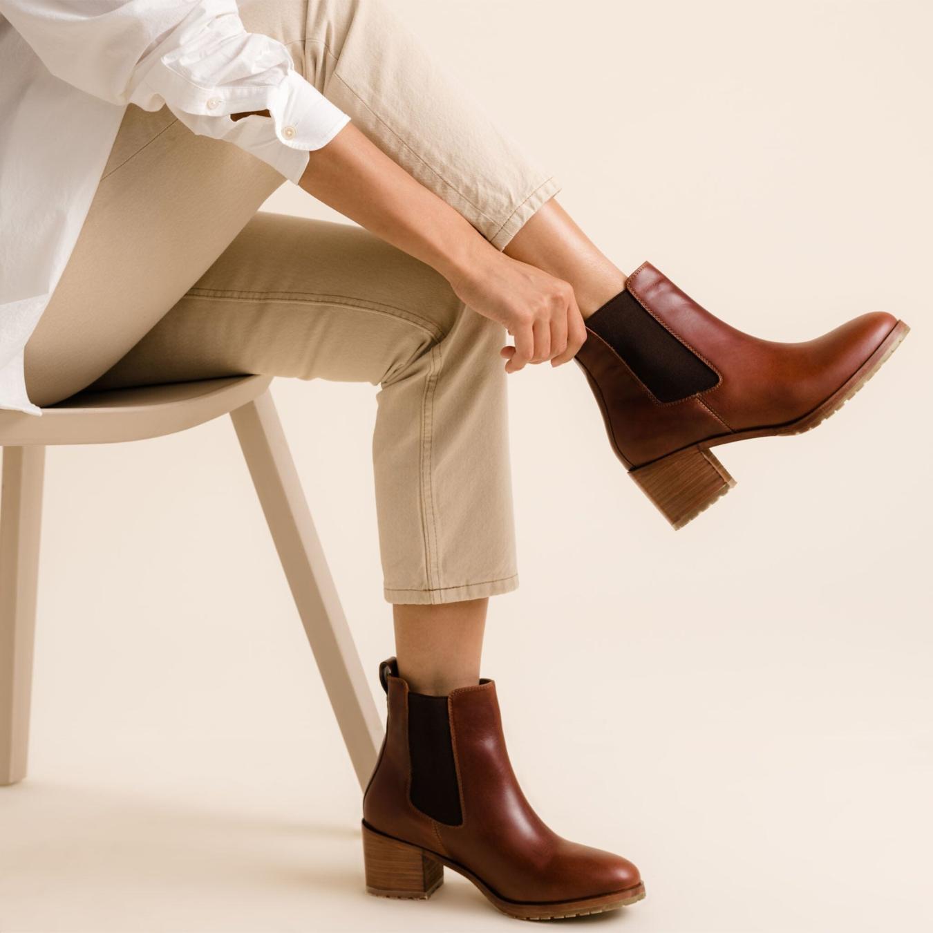 Nisolo Ana Go-To Heeled Chelsea Boot Auburn | Women Heels