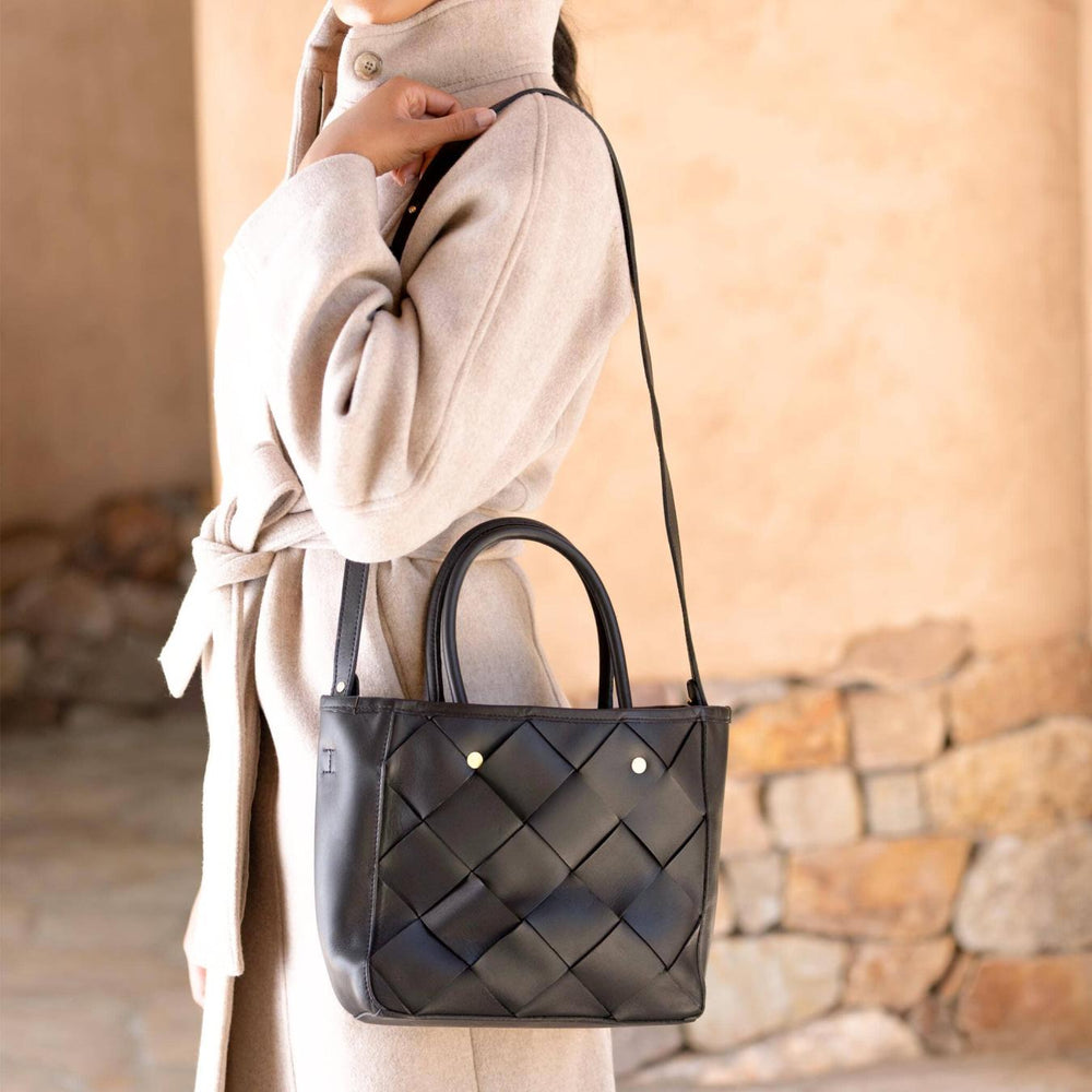 Nisolo Carry-All Handwoven Satchel Black | Women Bags &amp; Wallets