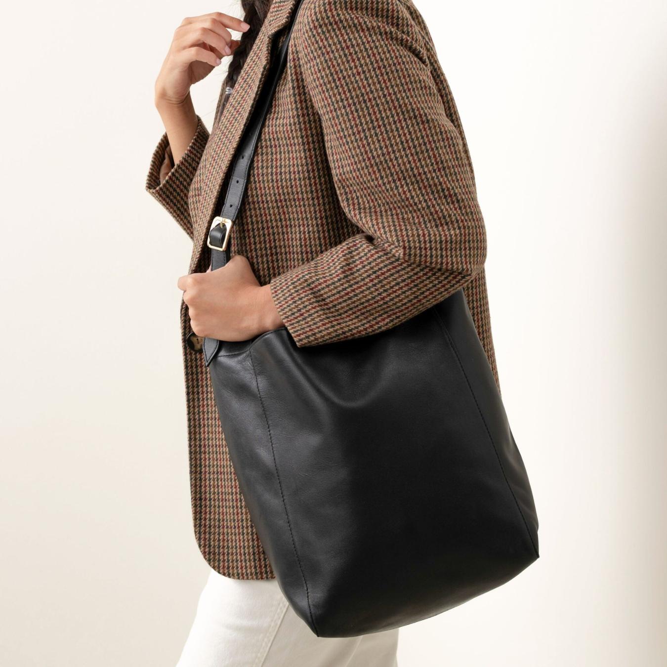 Nisolo Cecilia Go-To Shoulder Bag Black | Women Bags &amp; Wallets