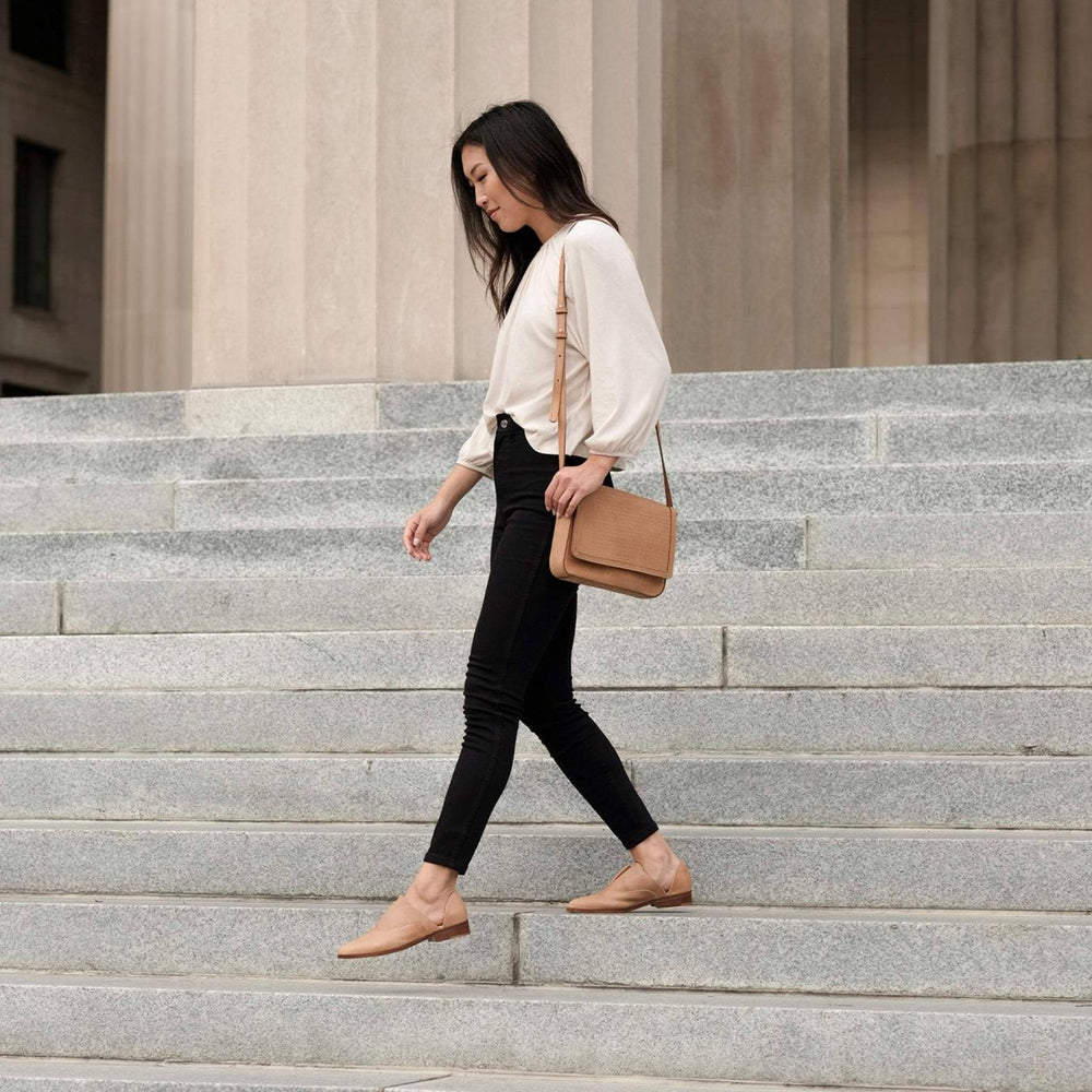 Nisolo Clara Crossbody Almond | Women Bags &amp; Wallets