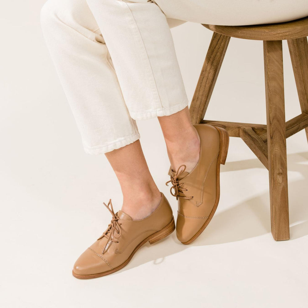 Nisolo Emilia Cap Toe Oxford Almond | Women Flats &amp; Slip Ons