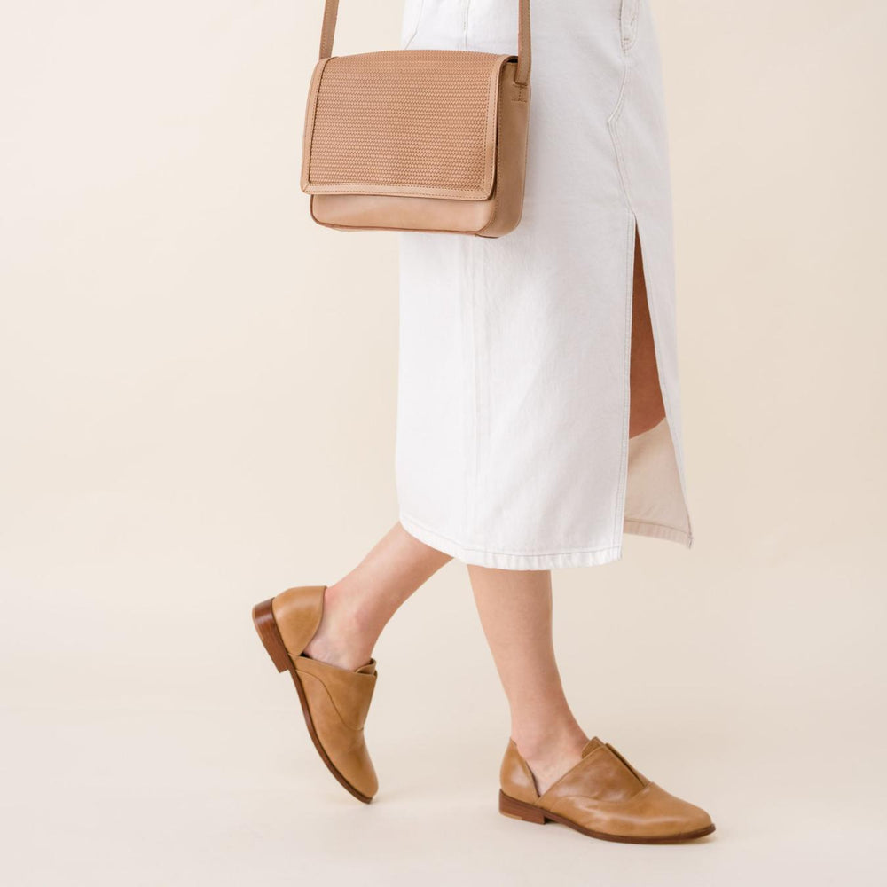 Nisolo Emma D'Orsay Oxford 2.0 Almond | Women Loafers &amp; Mules