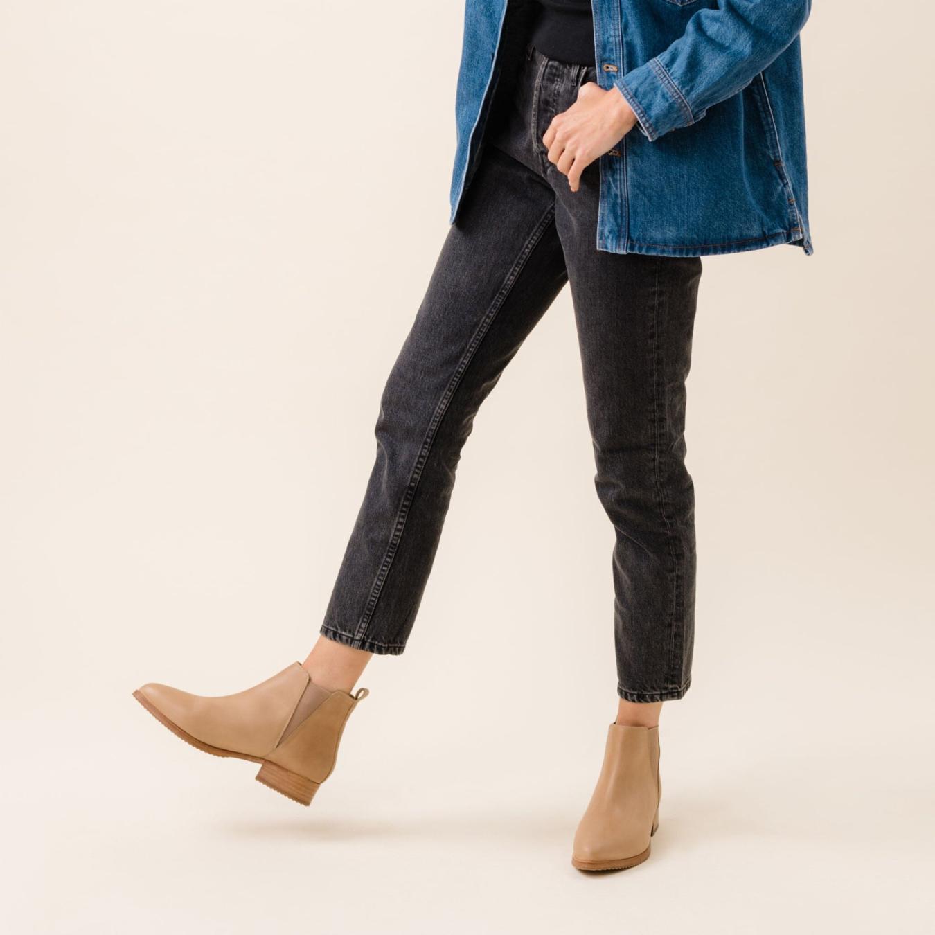 Nisolo Eva Everyday Chelsea Boot Almond | Women Boots