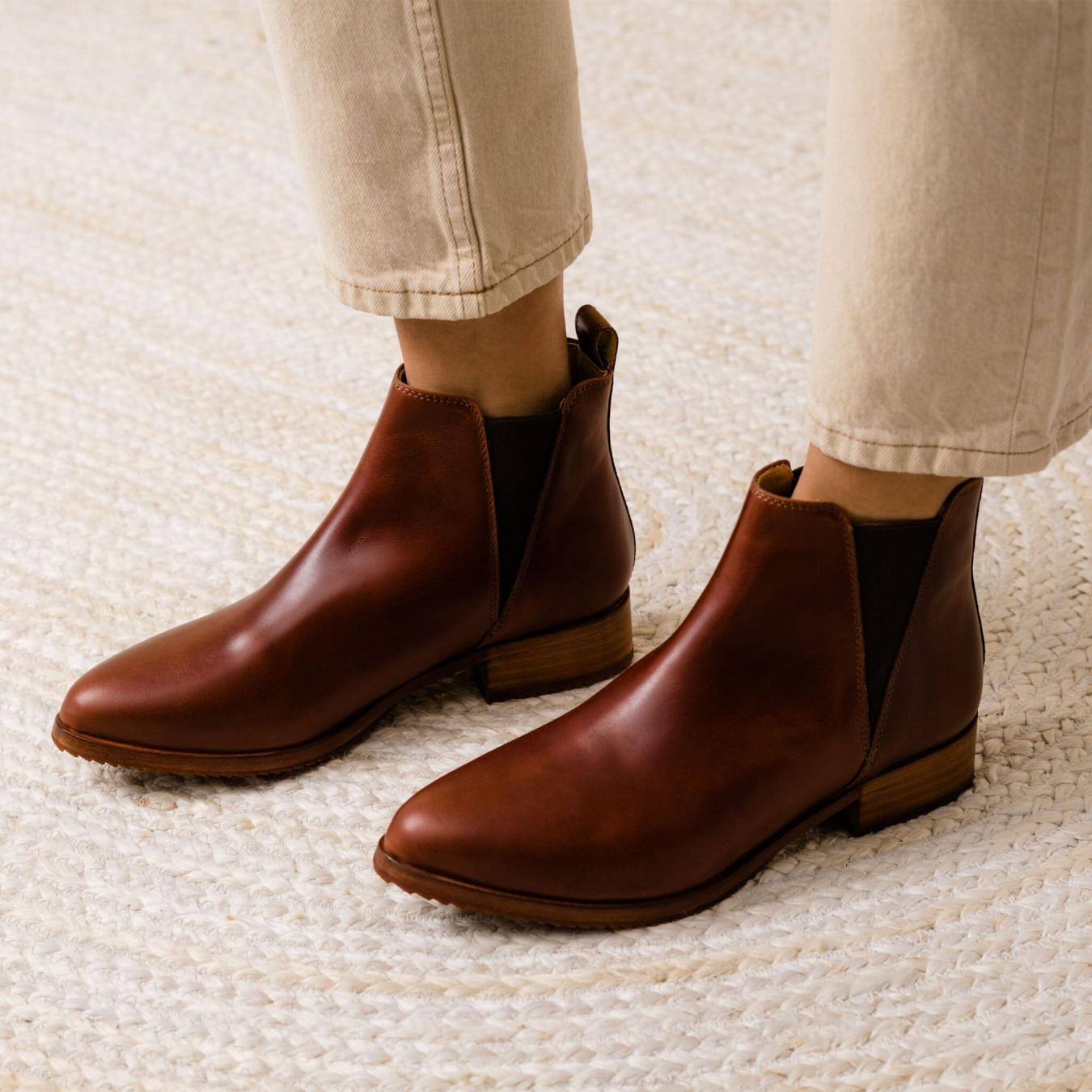 Nisolo Eva Everyday Chelsea Boot Auburn | Women Boots