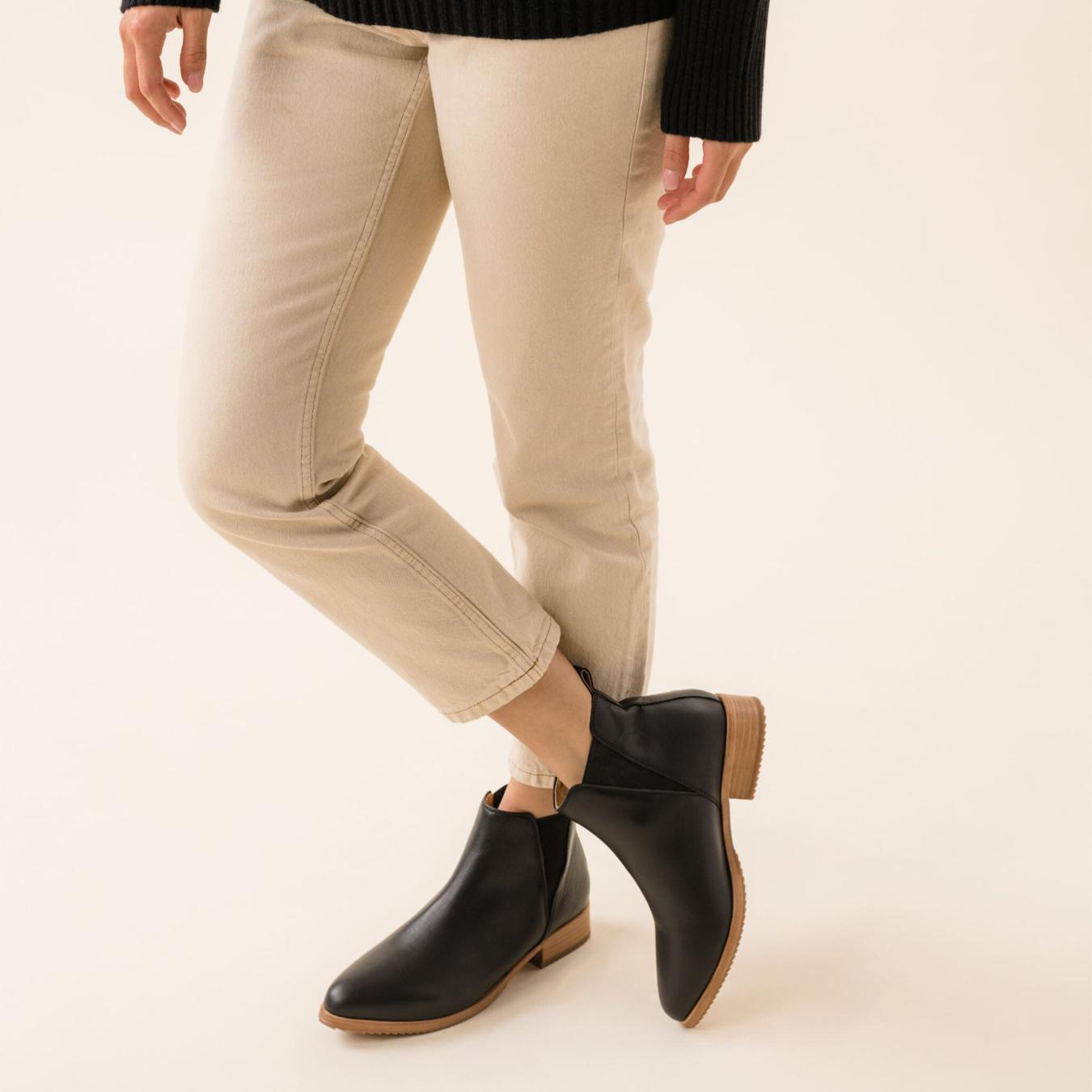 Nisolo Eva Everyday Chelsea Boot Black | Women Boots