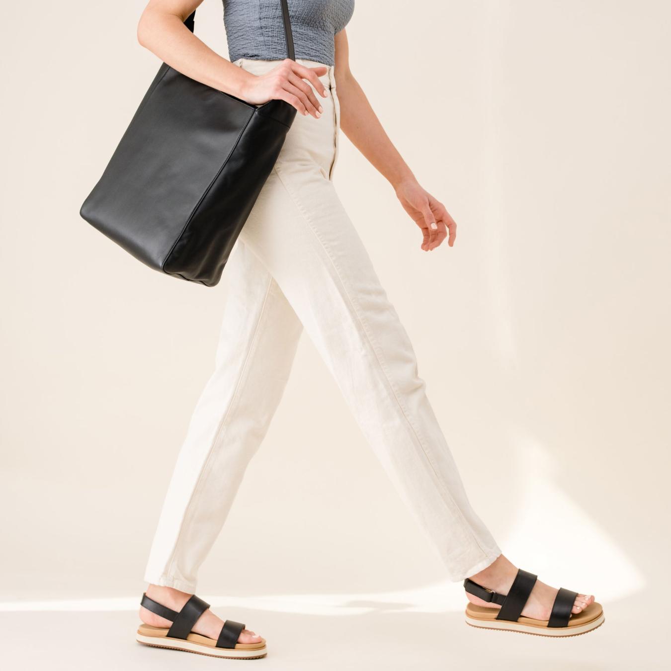 Nisolo Go-To Flatform Sandal 2.0 Black | Women Sandals