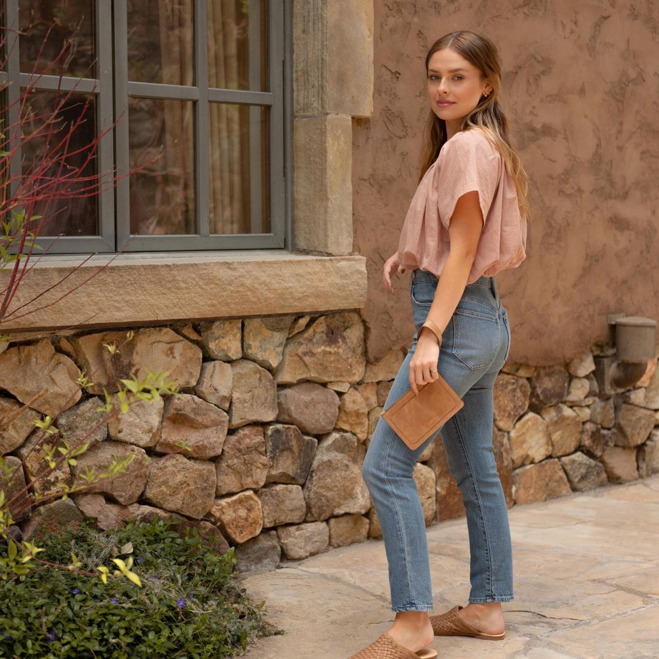 Nisolo Go-To Wristlet Clutch Almond | Women Bags &amp; Wallets