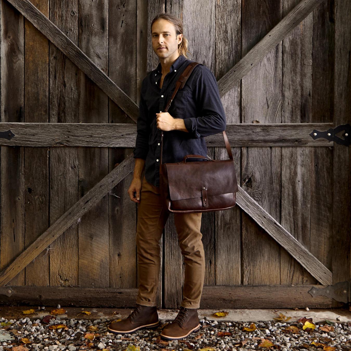 Nisolo Loreto Messenger Bag Chestnut | Men Bags &amp; Wallets