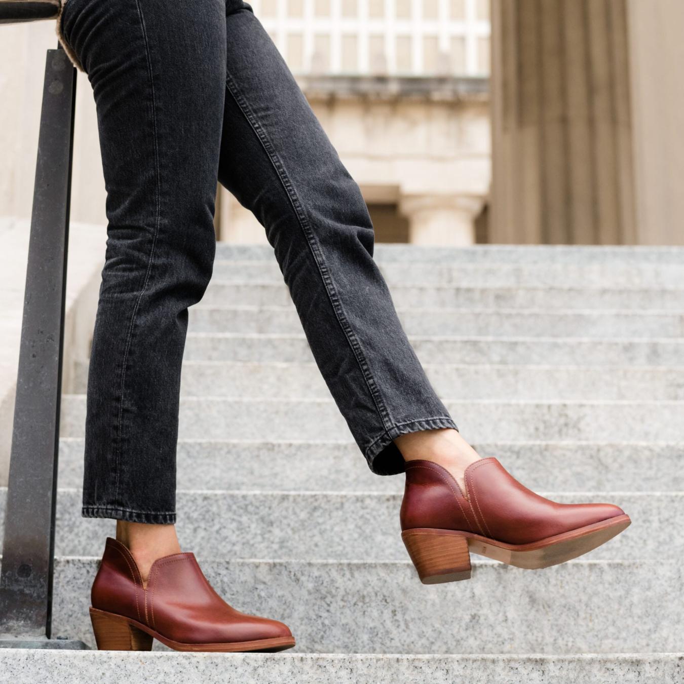 Nisolo Mia Everyday Ankle Bootie Auburn | Women Boots