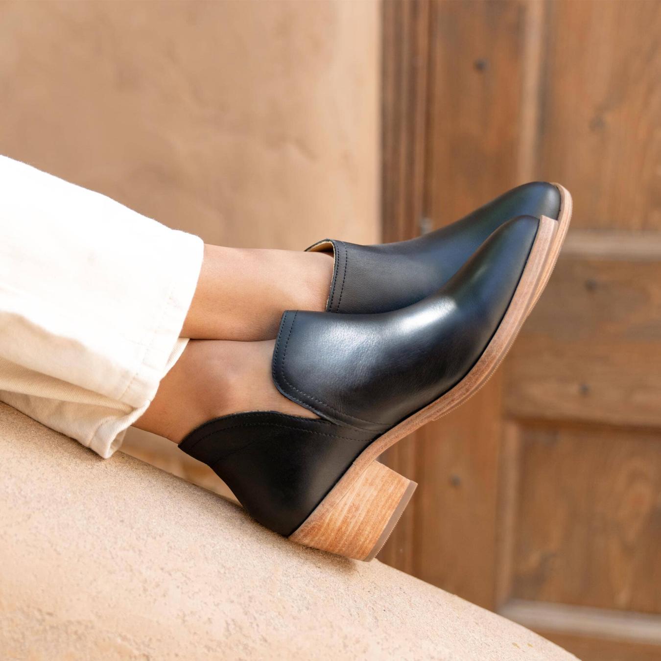 Nisolo Mia Everyday Ankle Bootie Black | Women Boots