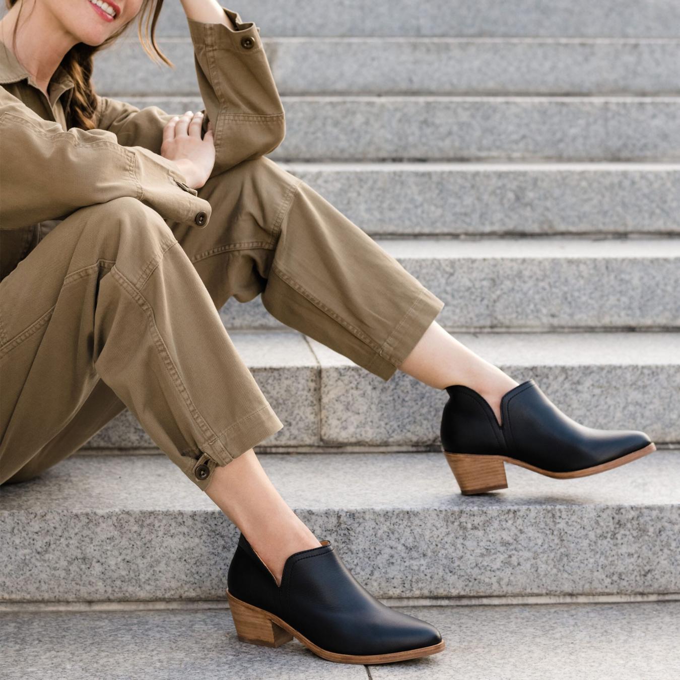 Nisolo Mia Everyday Ankle Bootie Black | Women Boots